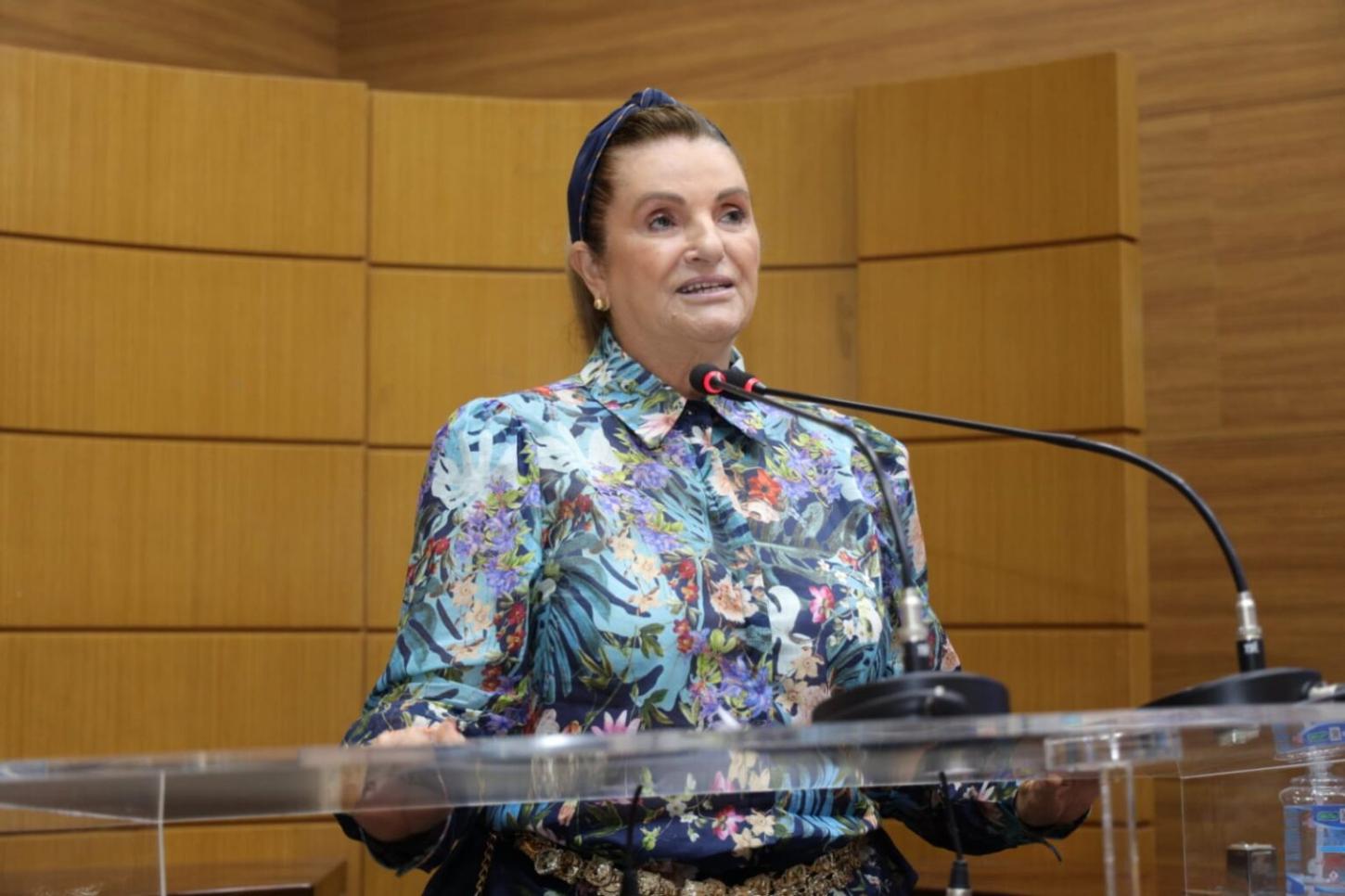 Deputada Áurea Ribeiro agradece a execução de serviços na rodovia SE-270