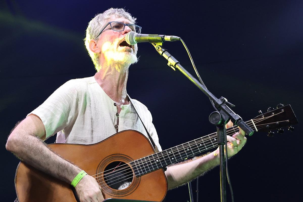 Fábio Snoozer abre a nova temporada do projeto Viva Música