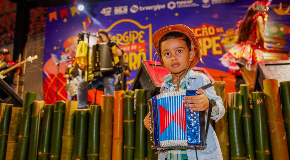 Fim de semana reúne forró tradicional e atrações culturais na Vila do Forró, em Aracaju