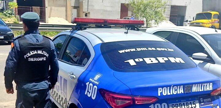Homem com sinais de embriaguez é preso sem roupa após pular o muro de uma casa e tentar estuprar uma mulher
