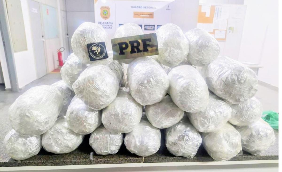 Homem é preso com 21kg de maconha em ônibus interestadual