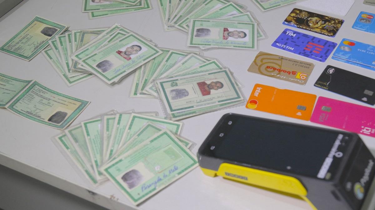 Homem é preso por fraudar cartões de crédito e comprar R$ 50 mil mensais