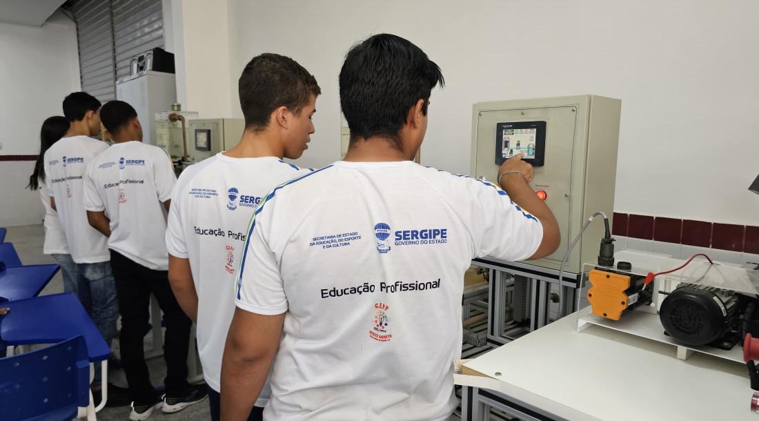 Matrículas para a Educação de Jovens e Adultos e Educação Profissional iniciam hoje