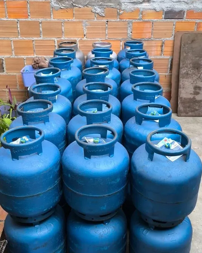 Polícia Civil apreende 200 botijões armazenados indevidamente no Alto Sertão