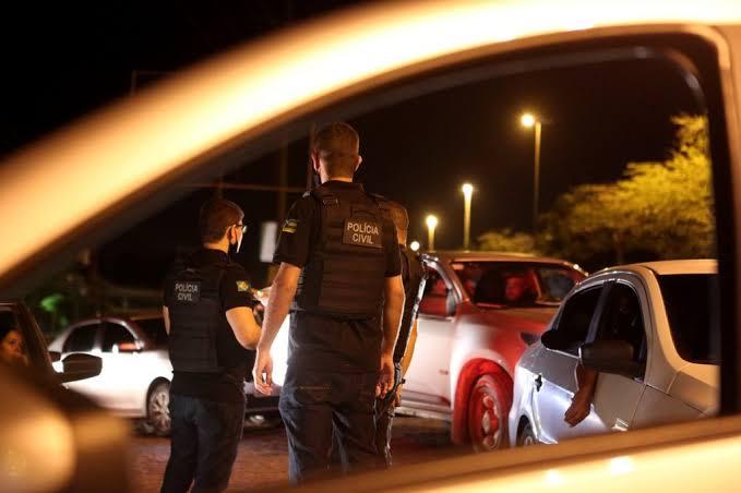 Polícia Civil prende mulher por receptação ao flagrá-la com moto roubada em São Paulo