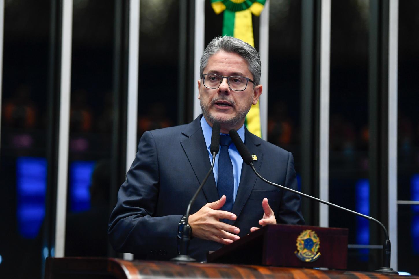 Senador Alessandro garante R$ 500 mil para projeto de inclusão de pessoas com deficiência visual