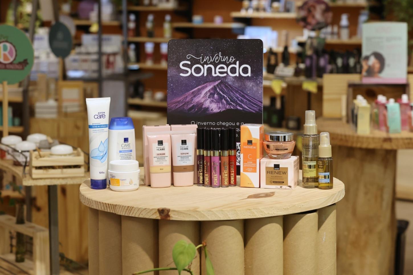 Avon anuncia a entrada no varejo em parceria com a Soneda Casa de Beleza