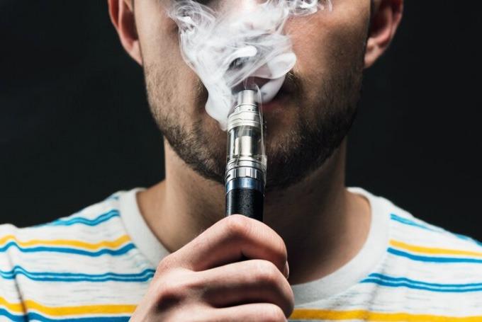 Cigarros  eletrônicos são ameaça crescente no combate ao tabagismo no Brasil e no mundo