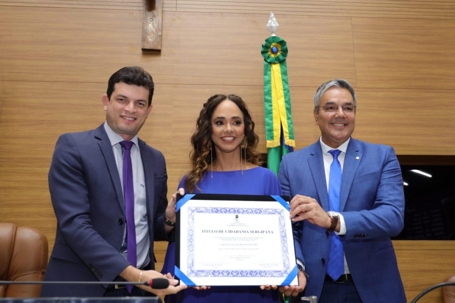 Com autoria do deputado Sérgio Reis, Doutora Carolina Valadares recebe título de cidadã sergipana