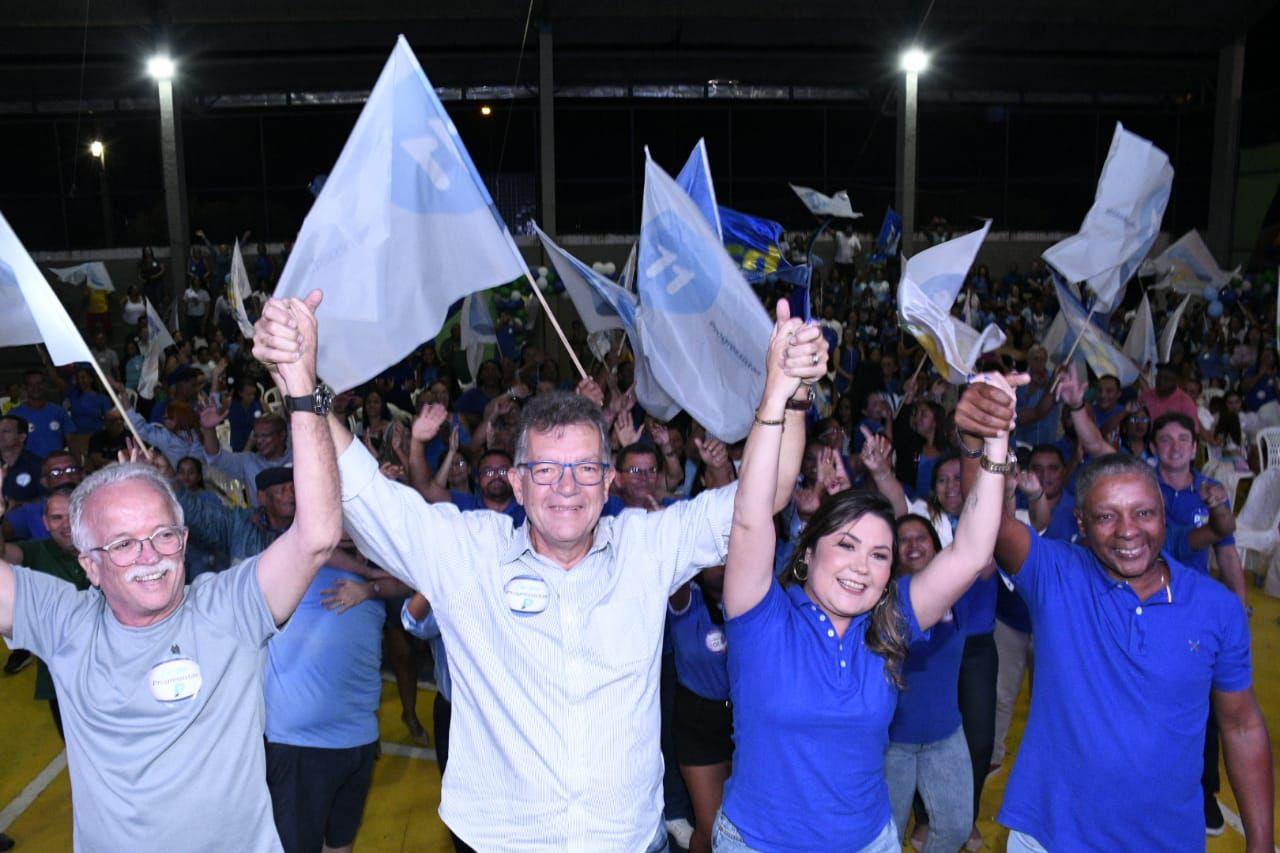 Convenção oficializa pré-candidatura à reeleição de Clara Rollemberg e Arodo em Divina Pastora