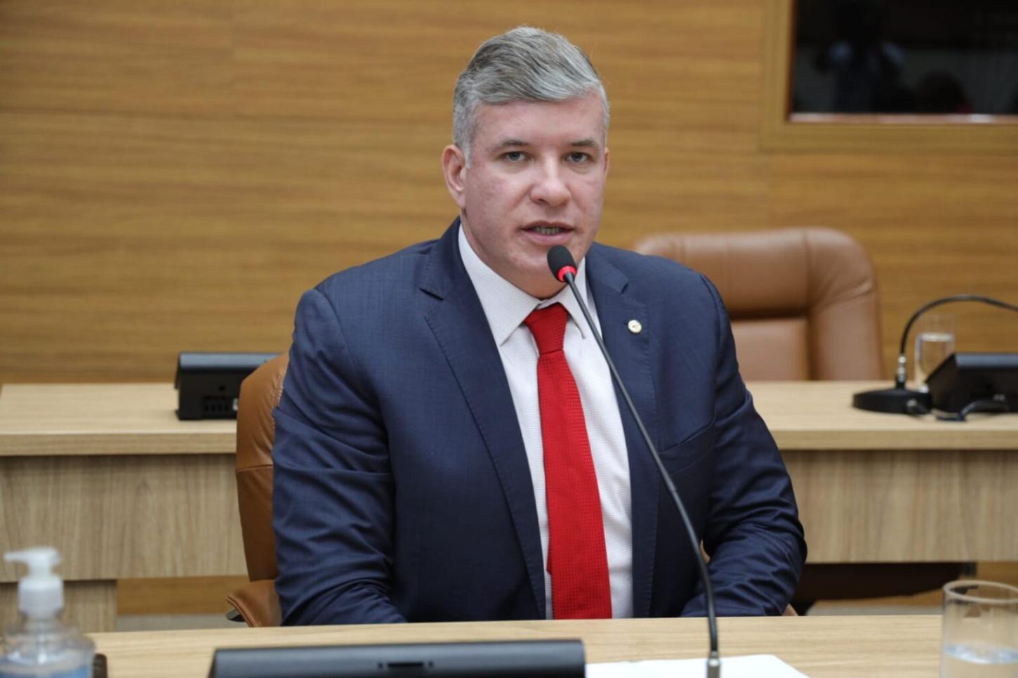 Cristiano diz que governador é referência na realização de concursos