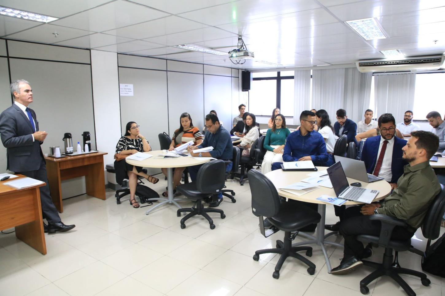 Curso promovido no TCE orienta municípios na construção de Código de Ética
