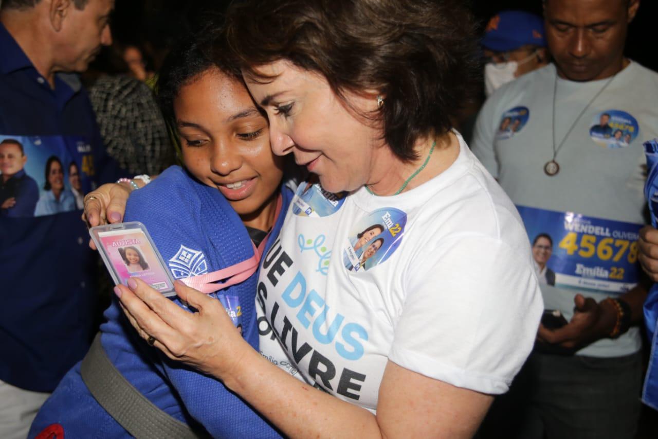 Emília Corrêa lidera com folga na nova pesquisa Veritá para a Prefeitura de Aracaju