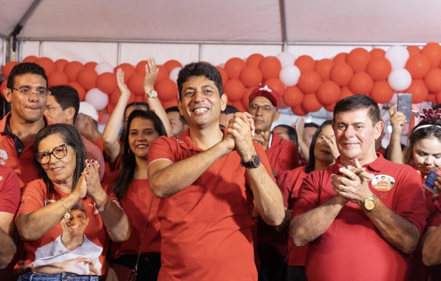 Givanildo Costa inaugura comitê e mostra força para reeleição
