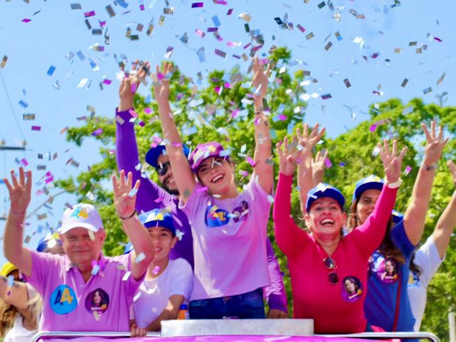 Grande carreata de Yandra Moura realizada na Zona Norte de Aracaju recebe forte adesão popular
