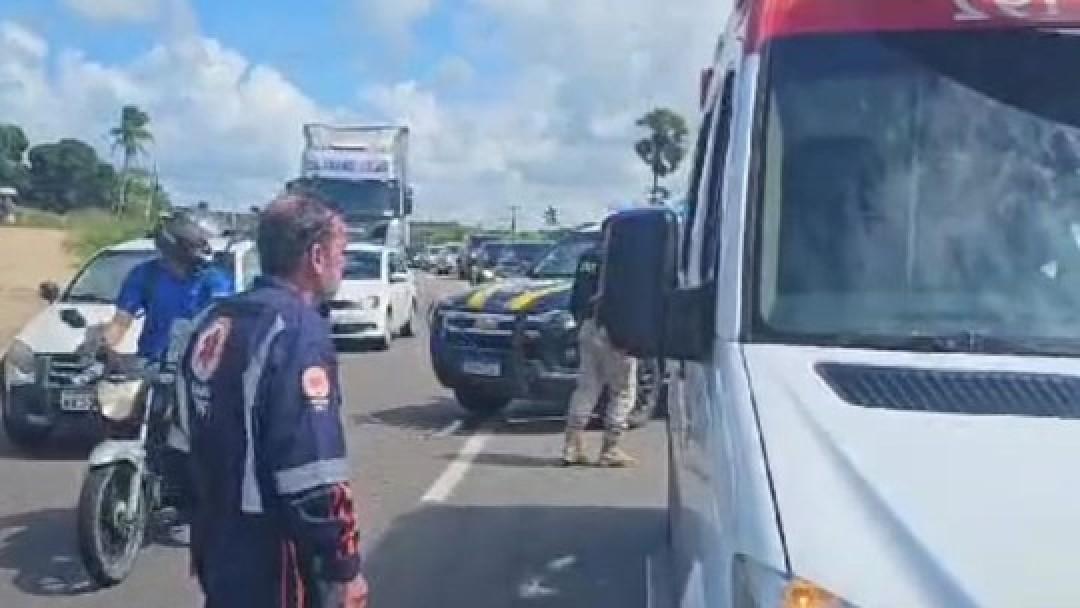 Homem de 46 anos morre após ser atropelado na BR 101, km 77 em Laranjeiras