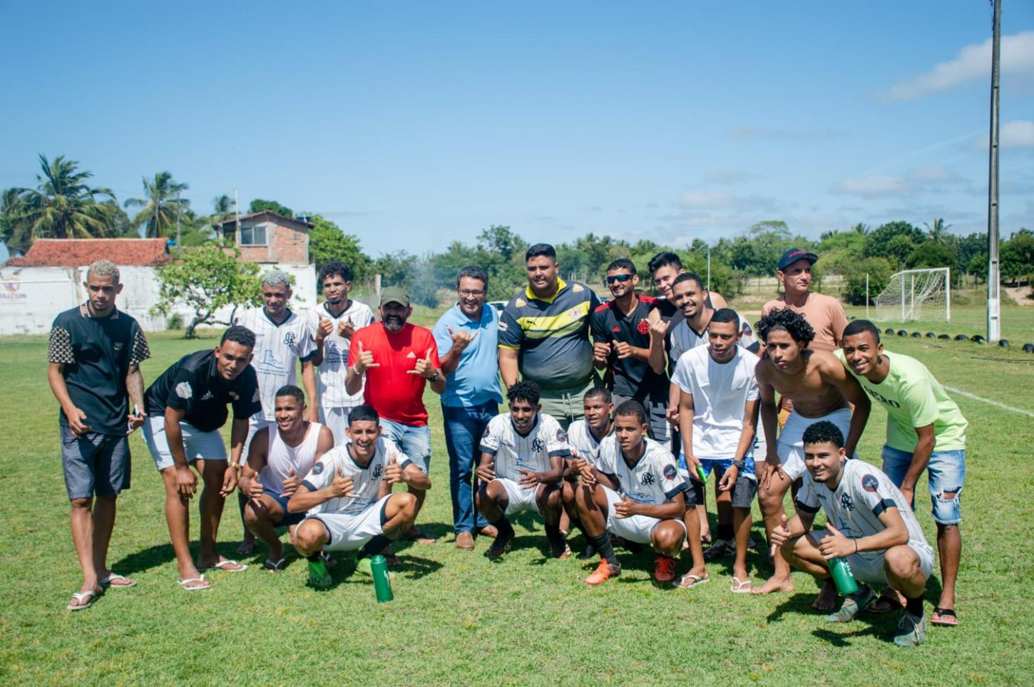 Luiz Roberto prestigia torneio amador e destaca incentivo ao esporte