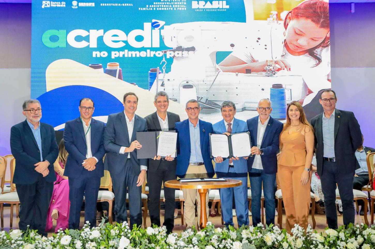 Márcio Macedo participa de lançamento de programa e anuncia novos investimentos em Sergipe