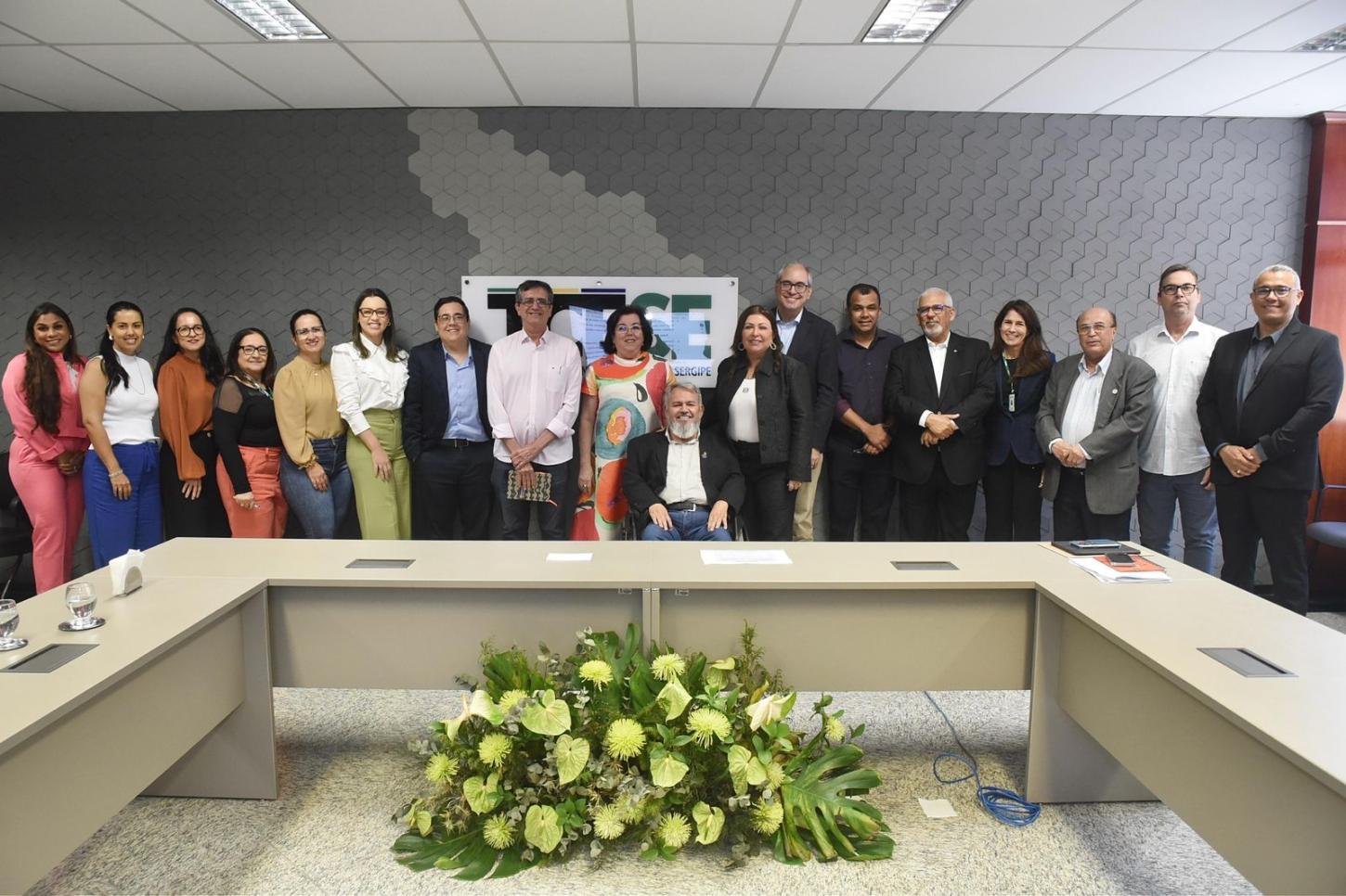 Pacto pela Educação: Reunião no TCE discute ações em prol do Compromisso Nacional Criança Alfabetizada