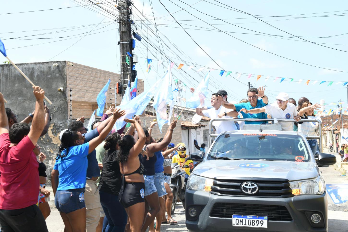 População do Marivan, Santa Maria e 17 de Março acolhem Luiz Roberto e Fabiano durante carreata