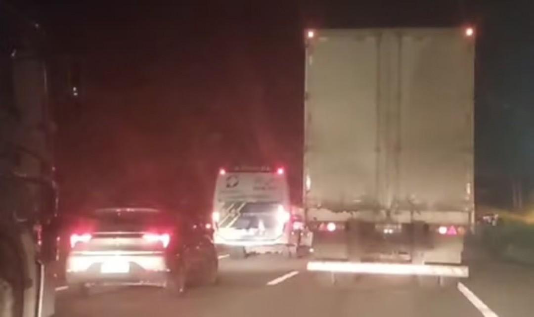 Uma pessoa morre e sete ficam feridas em acidentes de trânsito na BR-101