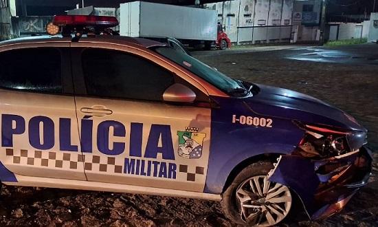 Veículo de passeio colide em viatura da PM na SE-170 em Salgado