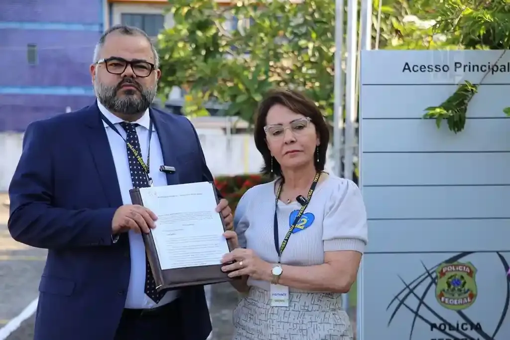 Candidata em Aracaju faz denúncia na Polícia Federal