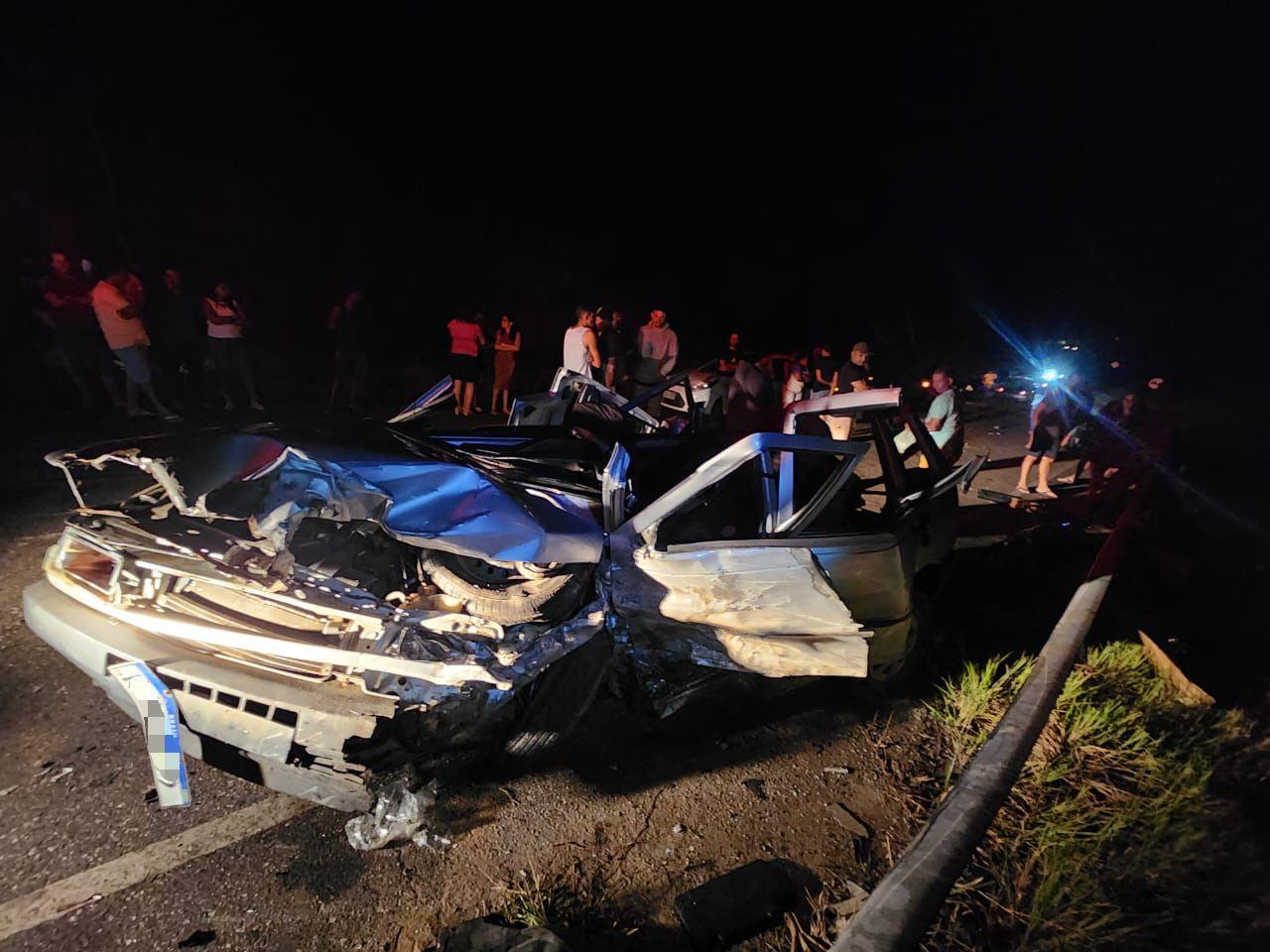 Colisão entre dois carros causa a morte de motorista e deixa uma pessoa ferida em Santa Luzia
