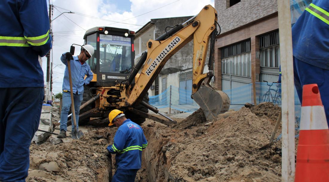 Deso avança em obras de esgotamento sanitário na Zona Norte de Aracaju