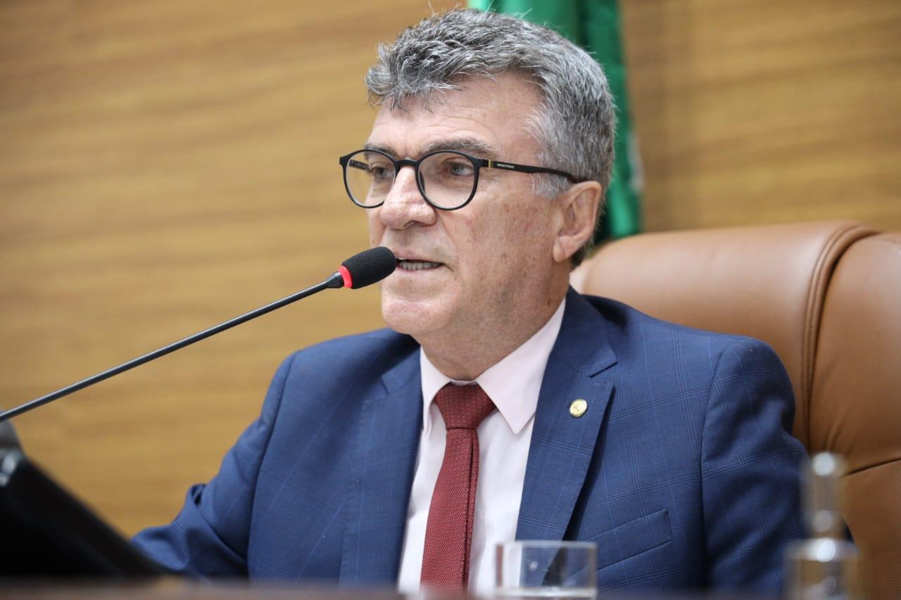 Garibalde Mendonça homenageia ex-senadora Maria do Carmo Alves