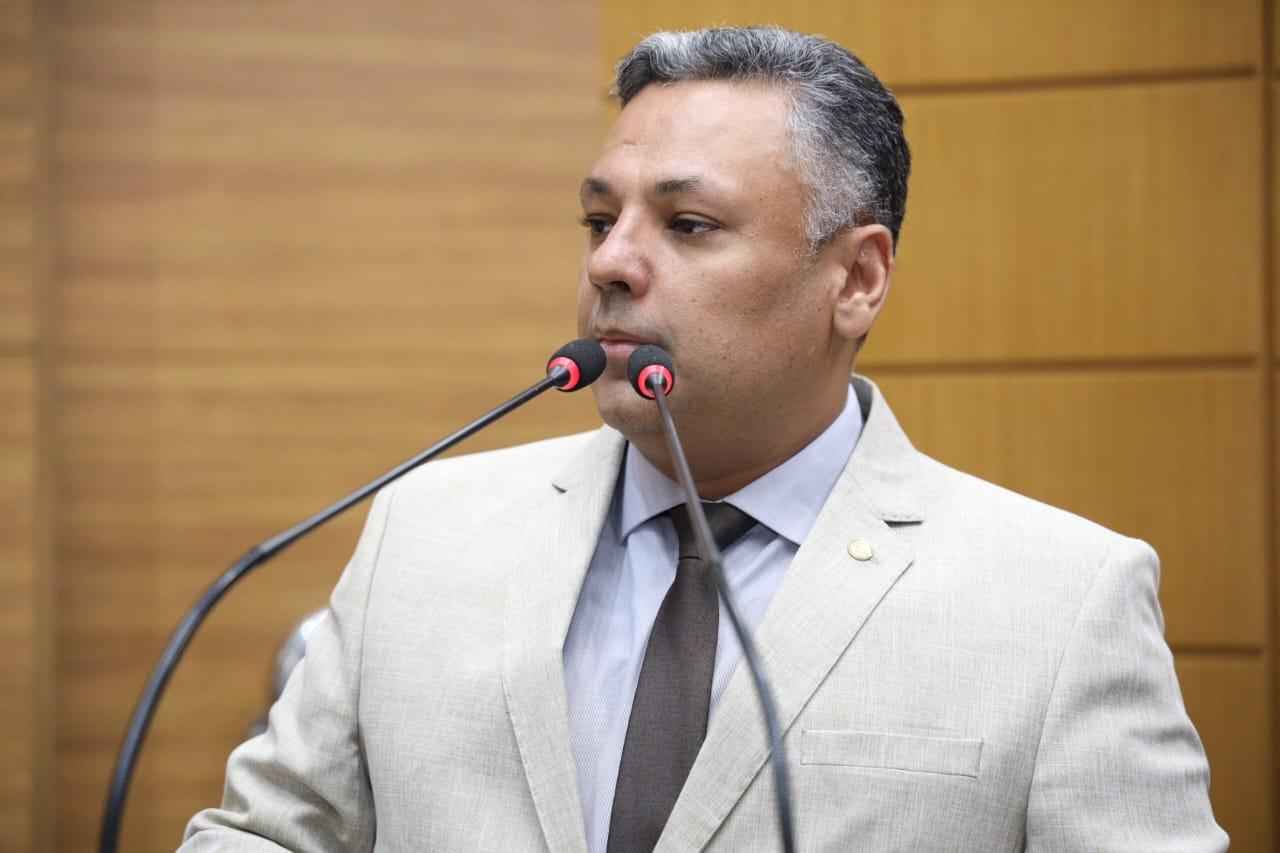 Legado deixado por Valmir Monteiro é destacado por deputado Ibrain