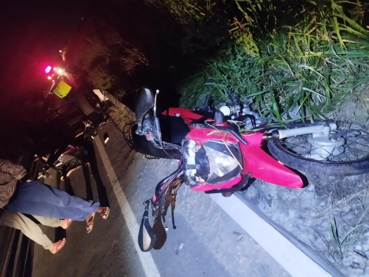 Motociclista morre e mãe fica feridas na SE-290, em Tobias Barreto