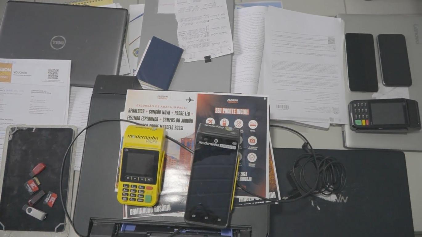 PC prende investigado por vender falsos pacotes de viagens