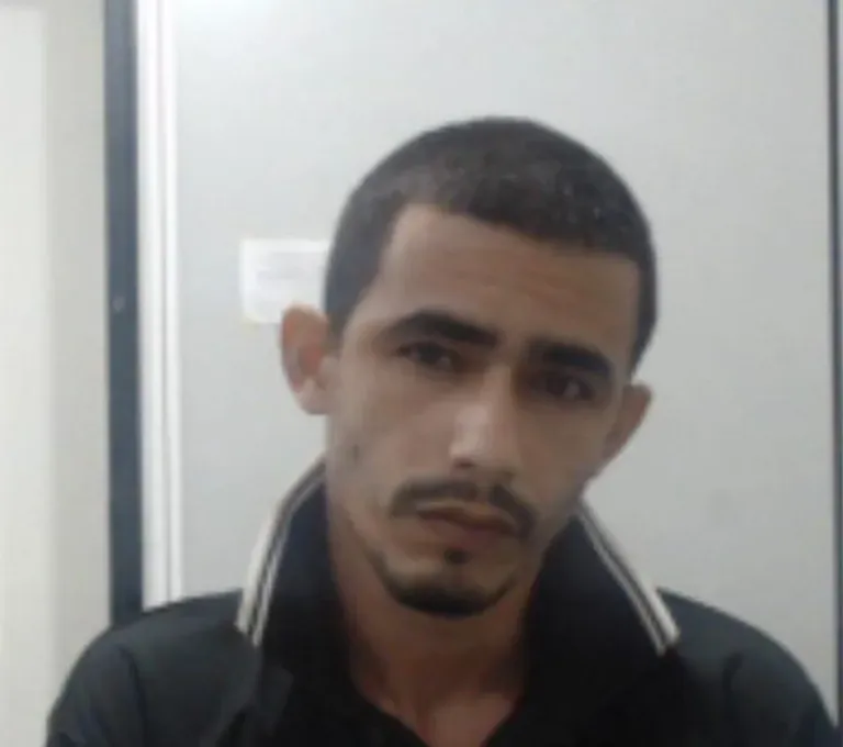 Polícia Civil divulga imagem de homem foragido da justiça sergipana
