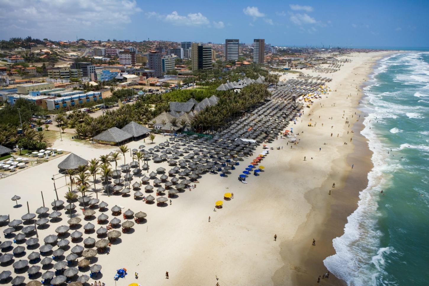 Policiais militares são detidos por atos obscenos na Praia
