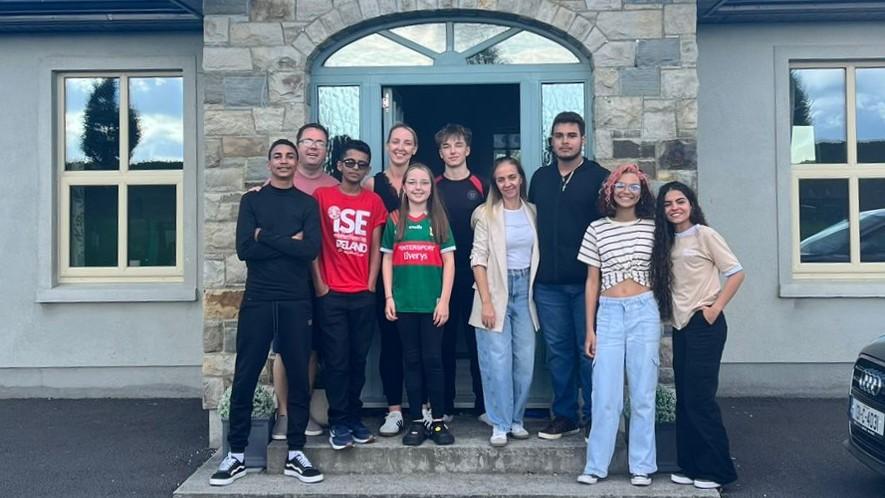 Trocas culturais marcam primeiras semanas de intercambistas do 'Sergipe no Mundo' com as famílias anfitriãs