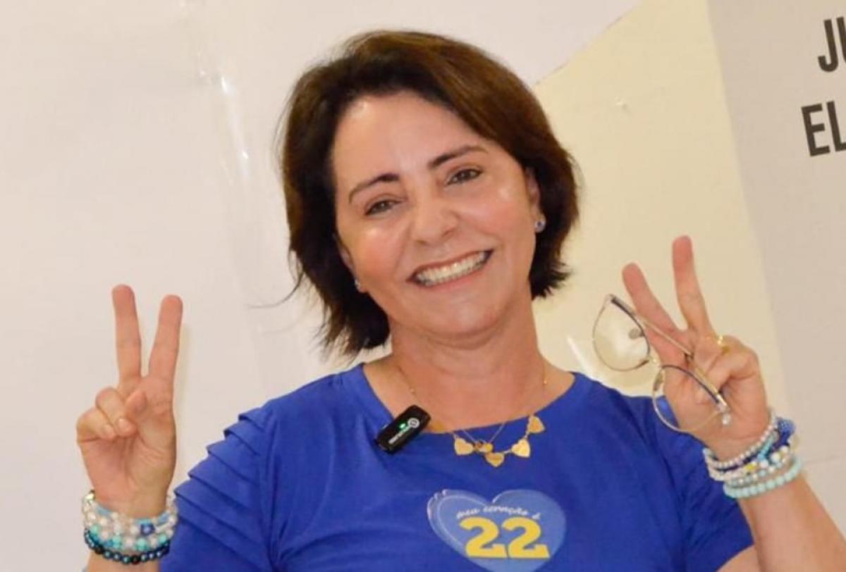 Emília Corrêa lidera com 53,5% das intenções de voto no 2º turno, aponta Paraná Pesquisas