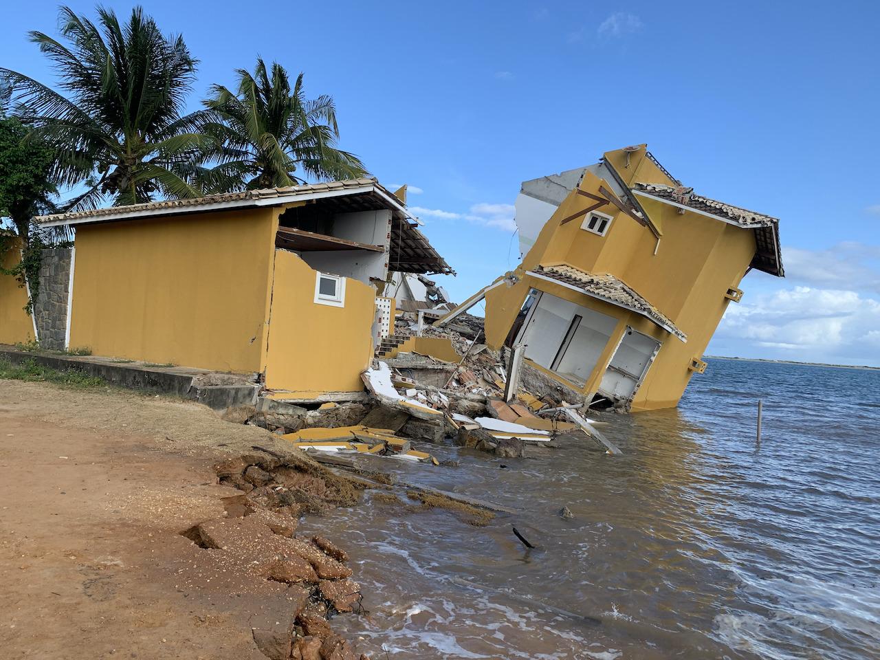 Estudo aponta aumento de erosão na Praia do Saco, em Sergipe