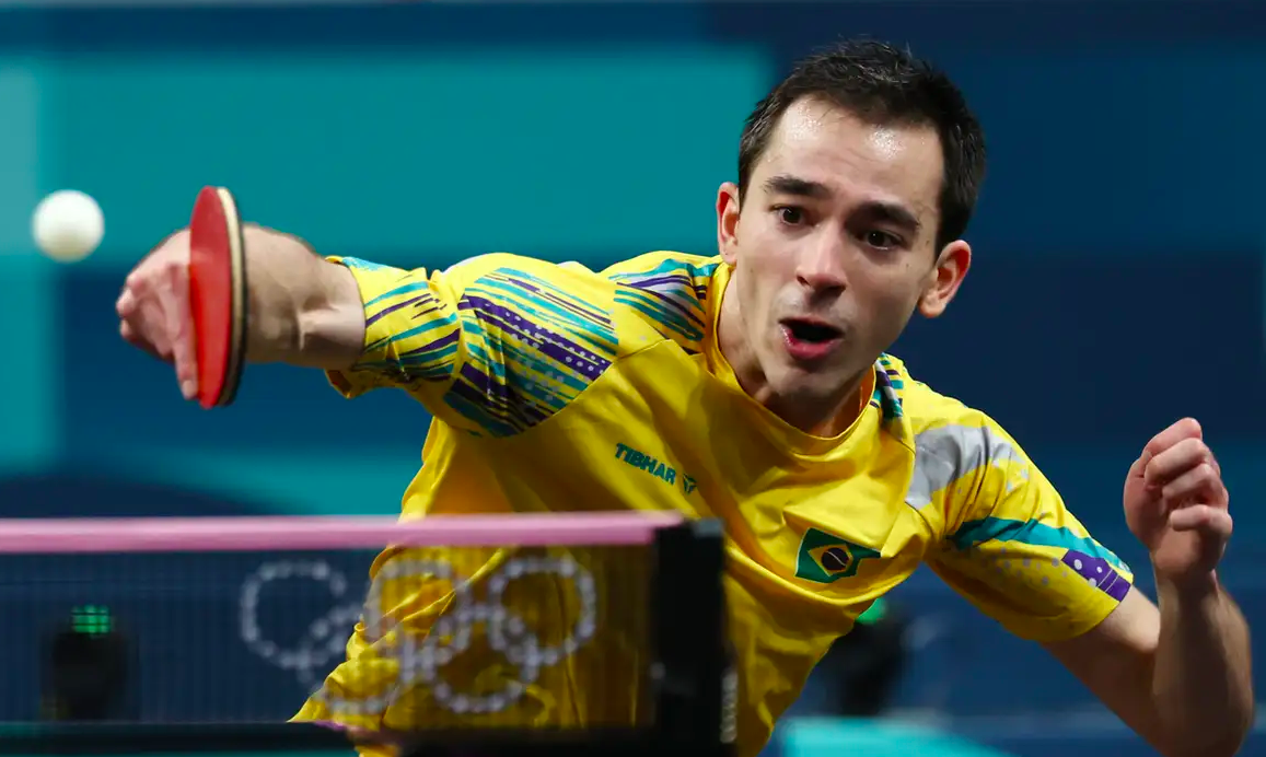 Calderano sobra contra cazaque e avança às quartas de WTT na Alemanha
