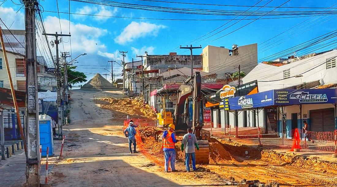 Pavimentação da Pedro Calazans deve ser concluída até sexta, 6