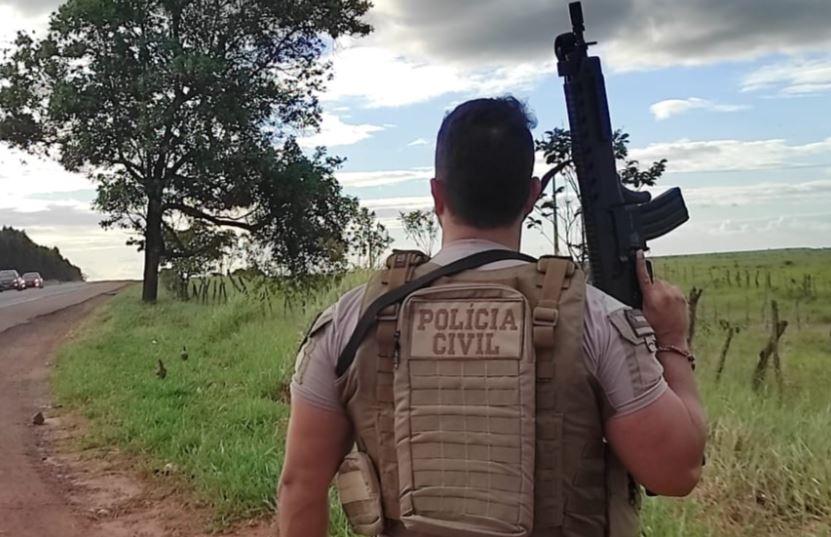 Ex-vereador acusado de financiar assassinatos morre em confronto com a polícia