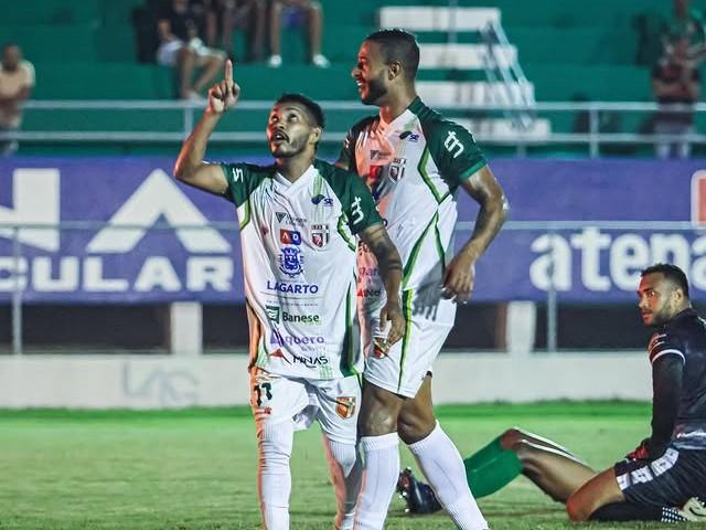 Lagarto avassalador: o Periquito voa alto no Sergipano