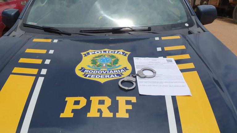 PRF prende estuprador foragido da justiça na BR-101