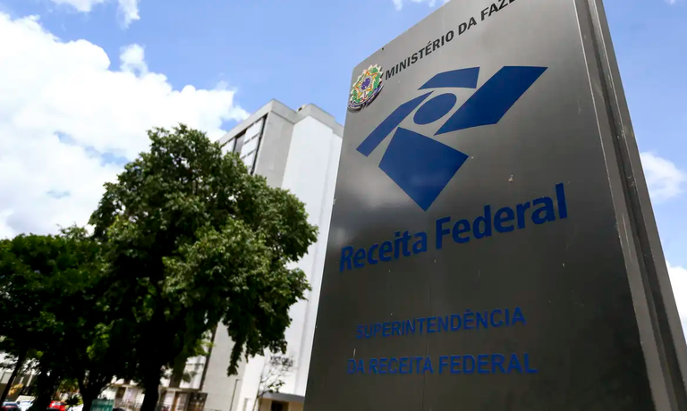 Vai pagar imposto pelo Pix? Saiba mais sobre as regras e entenda que nem tudo é o que parece!