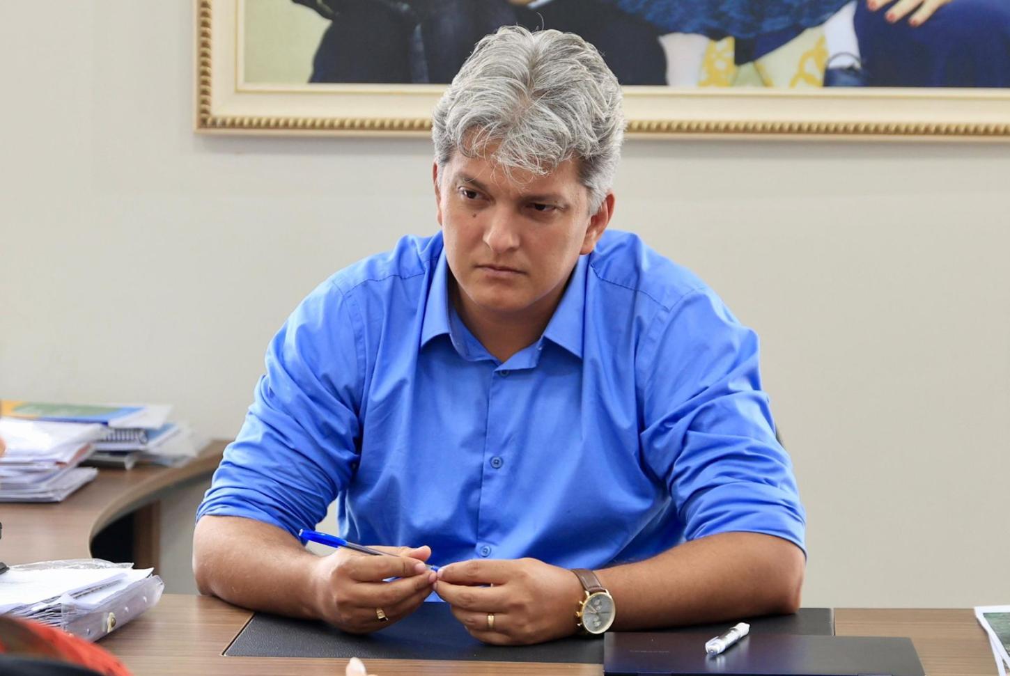 Samuel Carvalho recebe salário igual ao governador de SP e maior que prefeita de Aracaju