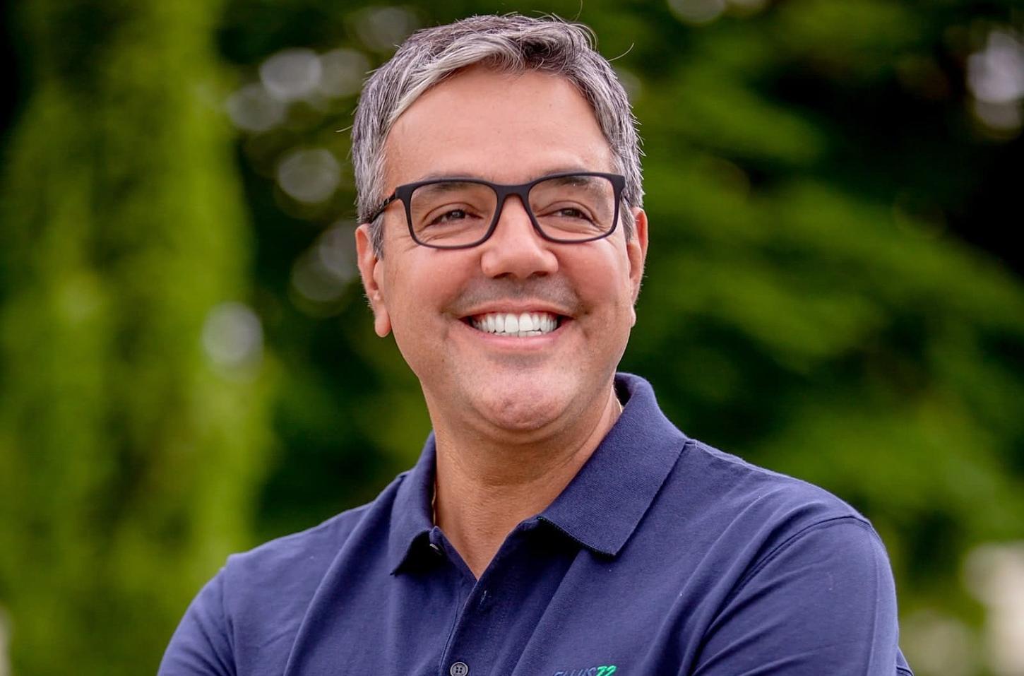 Sérgio Reis garante pagamento em dia dos servidores