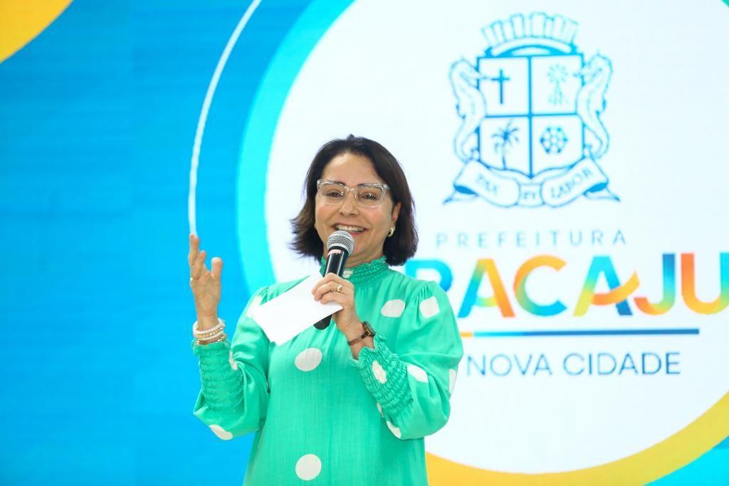 Emília Corrêa precisa preservar o seu maior bem: a credibilidade!