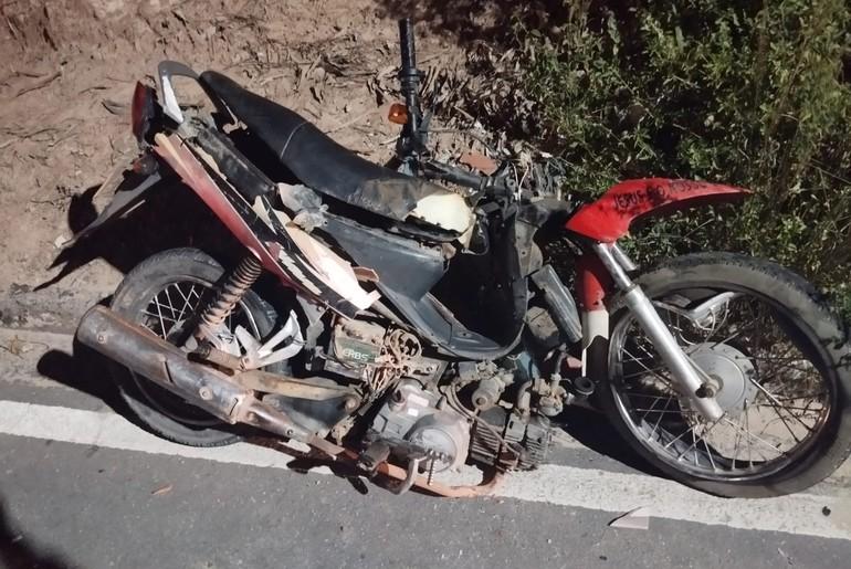 Motociclista morre na hora após colisão brutal com ônibus em rodovia de Lagarto