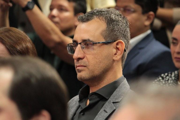 Lúcio Flávio critica criação da Loteria Municipal e exige mais debate na Câmara