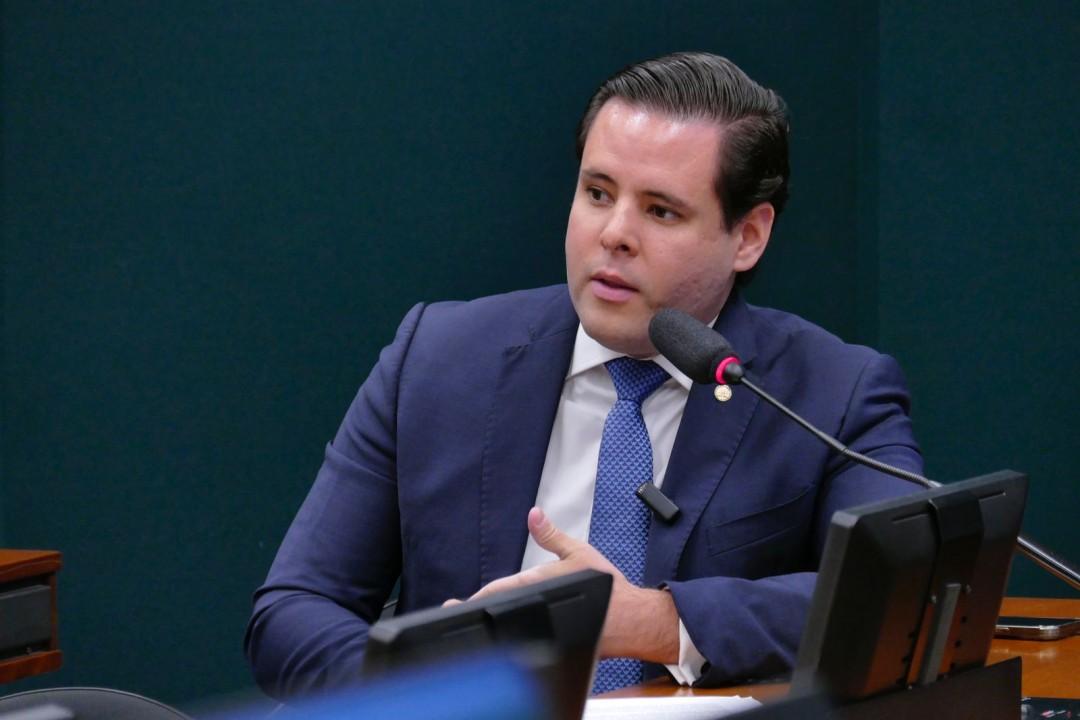 Rodrigo Valadares desmente investigação do TCU e dispara: 
